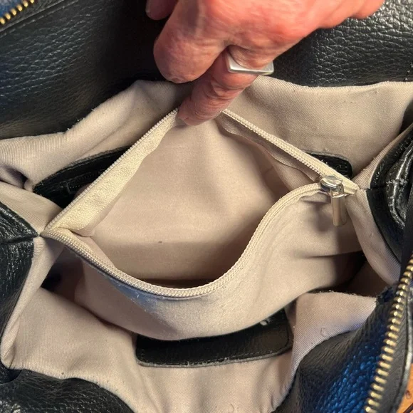 L Credi black pebbled leather made in Italy bag. See measurement in photos. - Picture 10 of 10